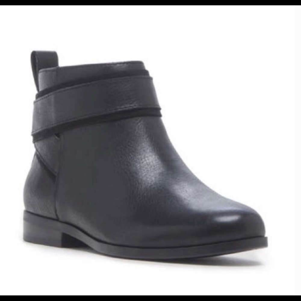 Sole Society Beice black leather ankle booties